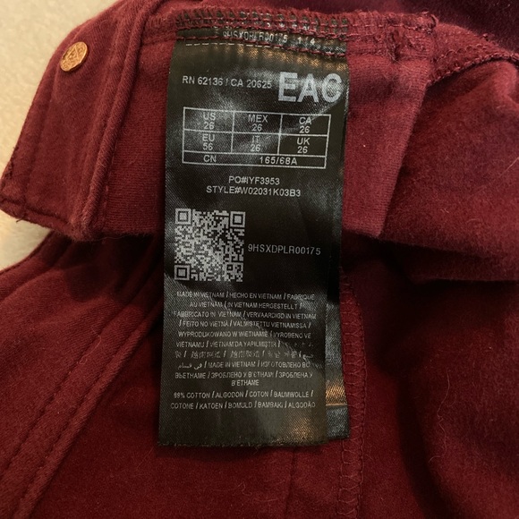 Guess Women’s Stretchy mid to low rise red jeggings soft comfy size 26 - Picture 2 of 8